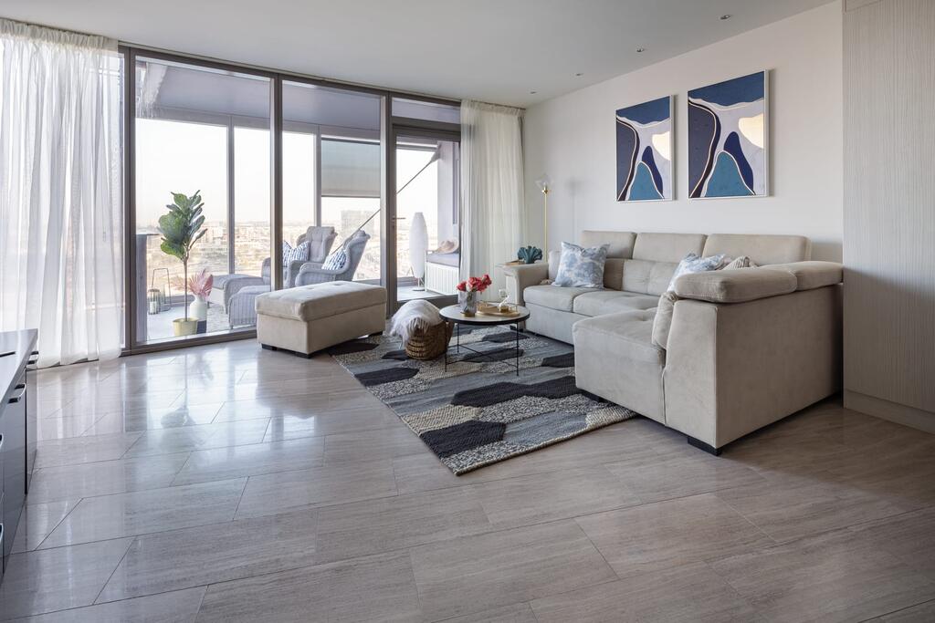 Frank Porter - D1 Jaddaf - thumb 1