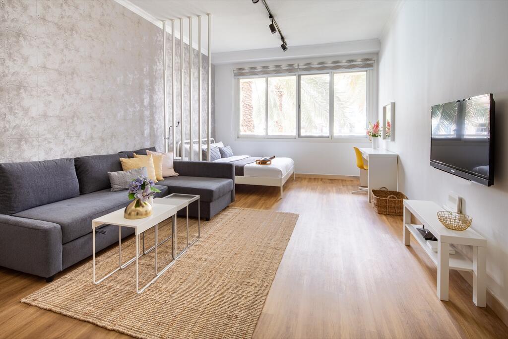 Frank Porter - Lake Apartments - thumb 0