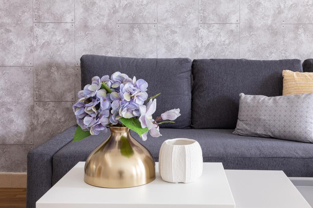 Frank Porter - Lake Apartments - thumb 1