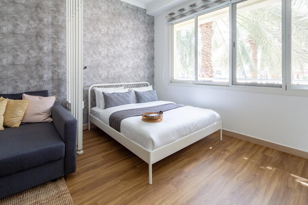 Frank Porter - Lake Apartments - thumb 5