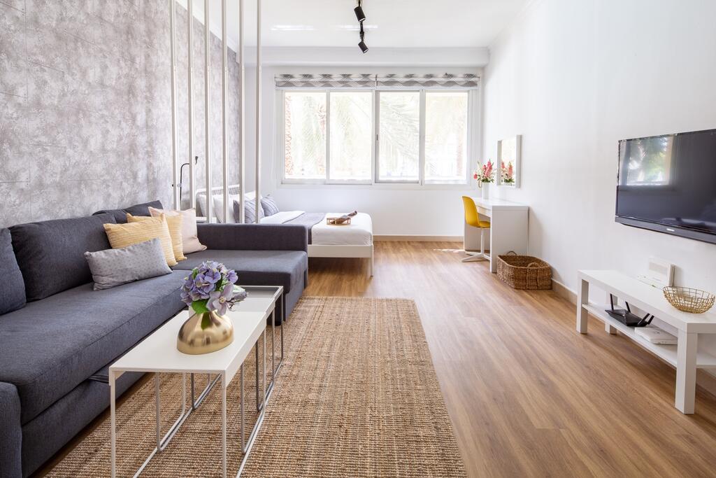 Frank Porter - Lake Apartments - thumb 2