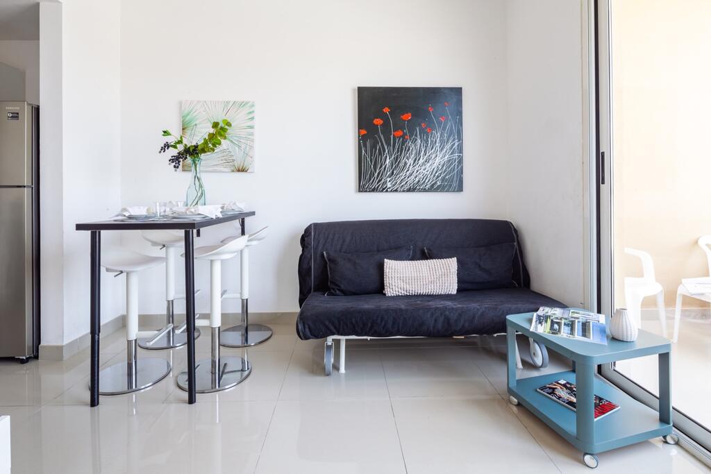 Frank Porter - Lakeside - thumb 1