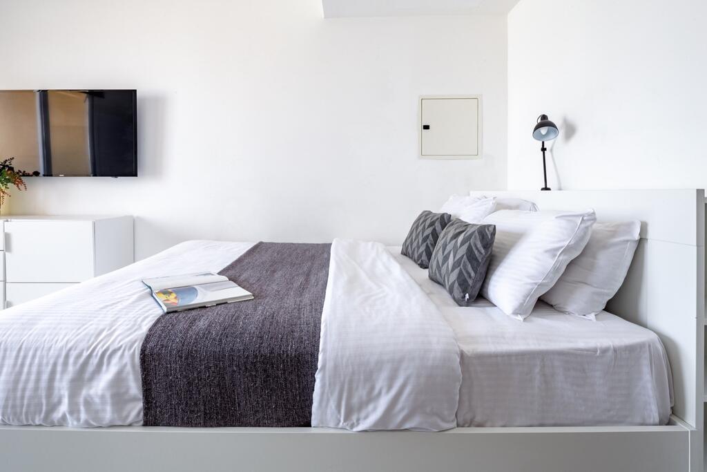 Frank Porter - Lakeside - thumb 4