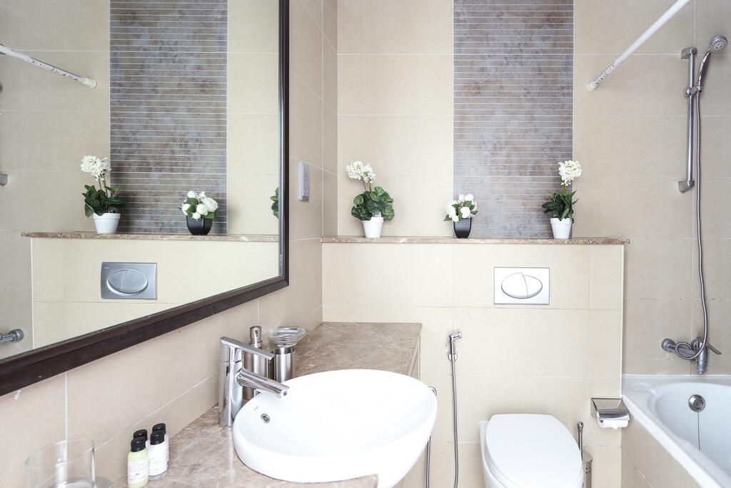 Frank Porter - Liberty House - thumb 3