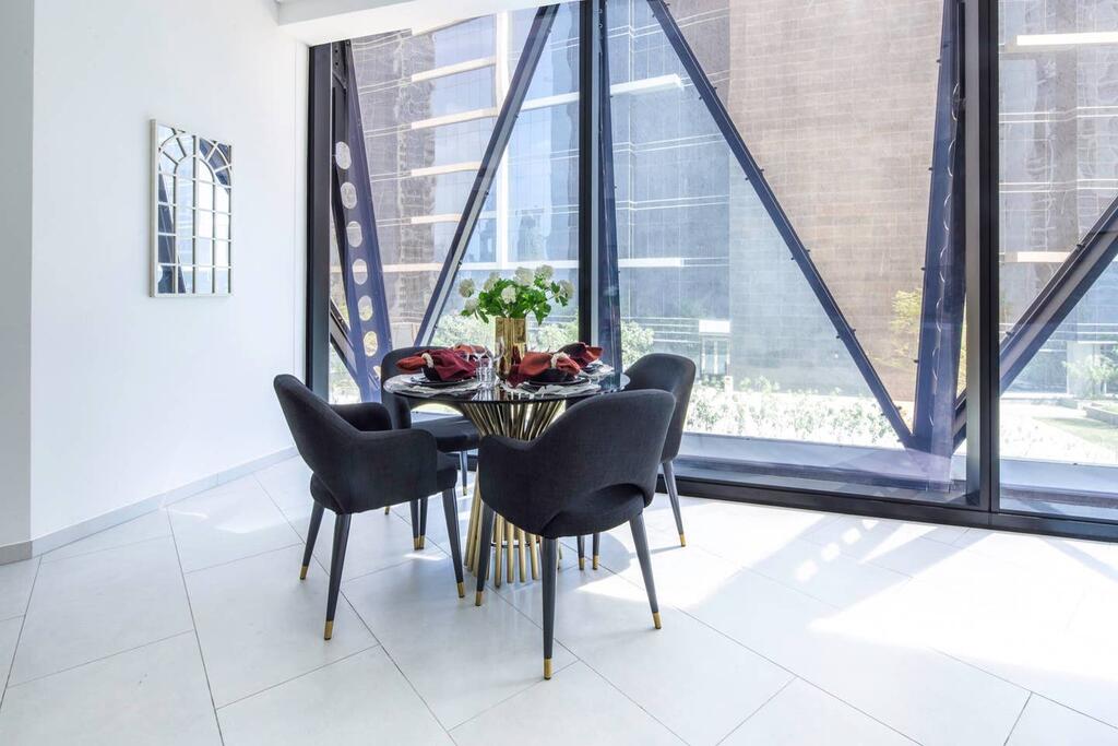 Frank Porter - Marquise Square - thumb 5