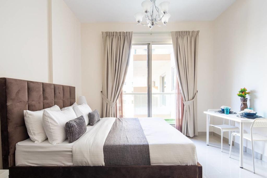 Frank Porter - Roxana Residence - thumb 1