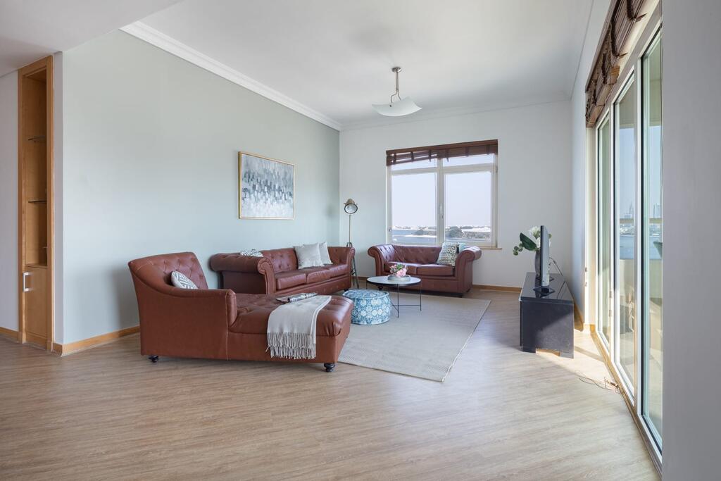 Frank Porter - Shoreline Apartments - thumb 1
