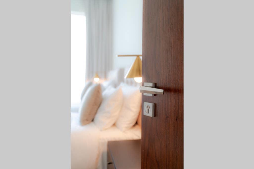 FULL BURJ KHALIFA VIEW: ATLAS HOMESTAYS - 03 BR At BURJ VISTA 5503 - thumb 5