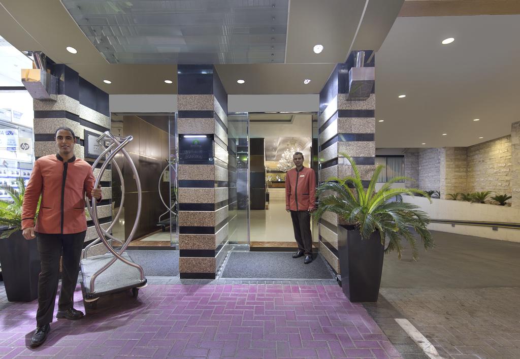 Gateway Hotel - thumb 1