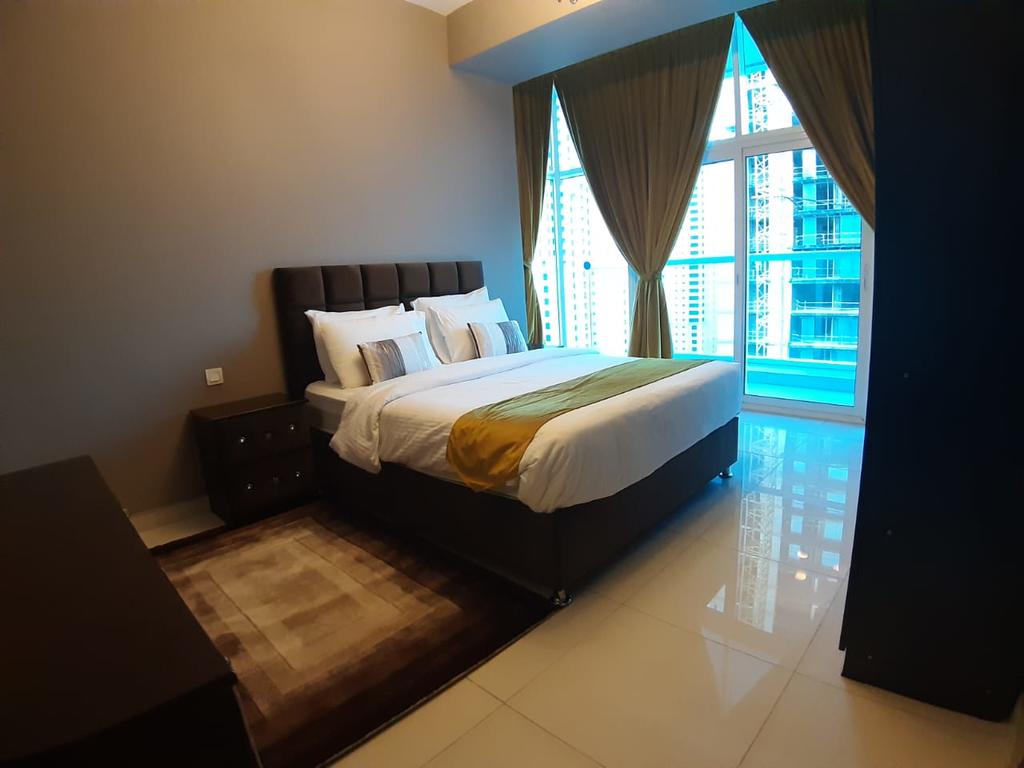 Golden Stay Vacation Homes Continental Tower Marina - thumb 8