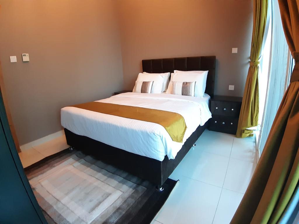 Golden Stay Vacation Homes Continental Tower Marina - thumb 7