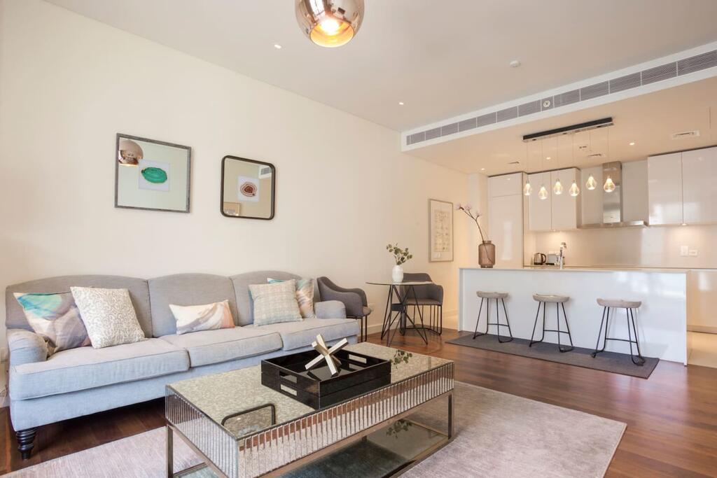GuestReady - Captivating Apt In City Walk Pool View! - thumb 5