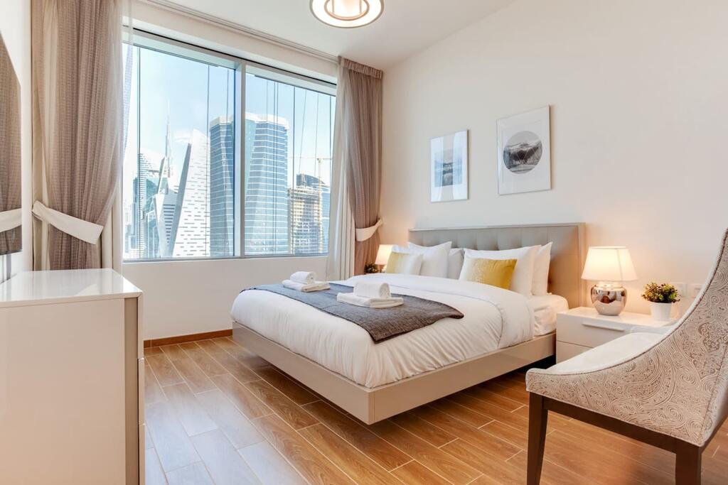 GuestReady - Exclusive Flat With Canal Views In Al Habtoor - thumb 4