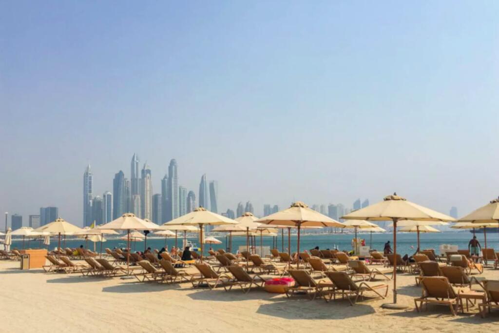 GuestReady - Fantastic Modern Apt In The Palm With Beach Access! - thumb 1