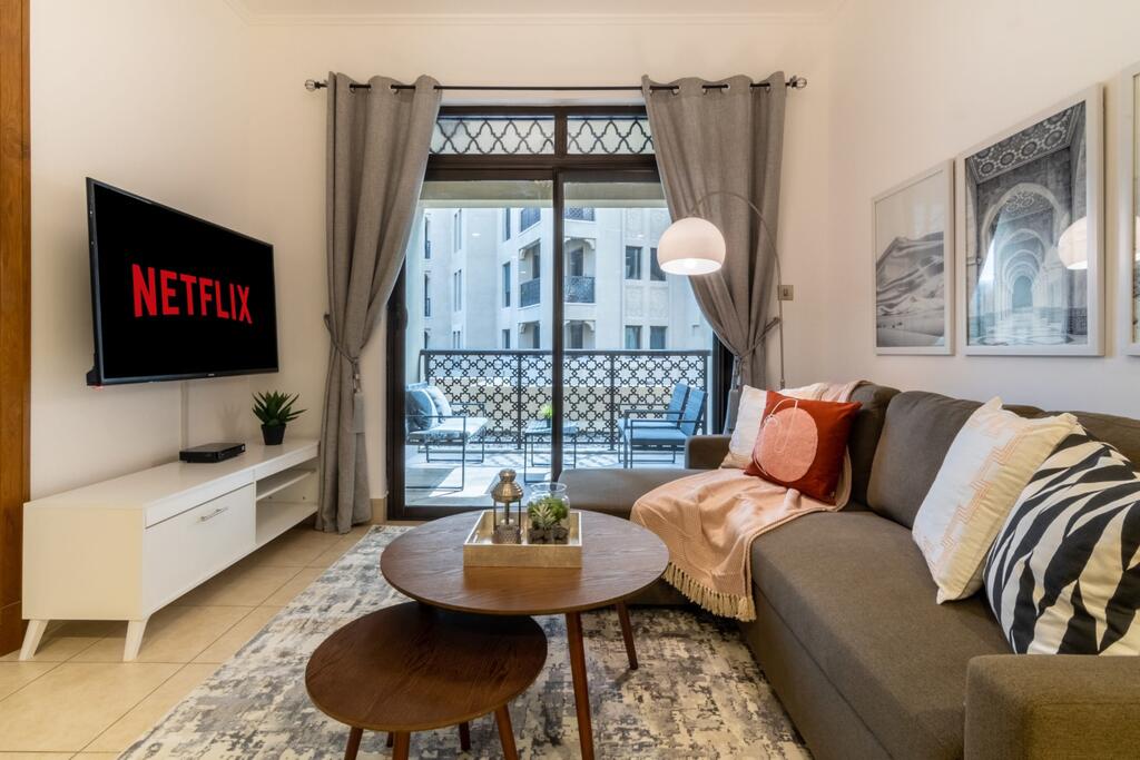 GuestReady - Newly Furnished Apartment In Old Town! - thumb 6