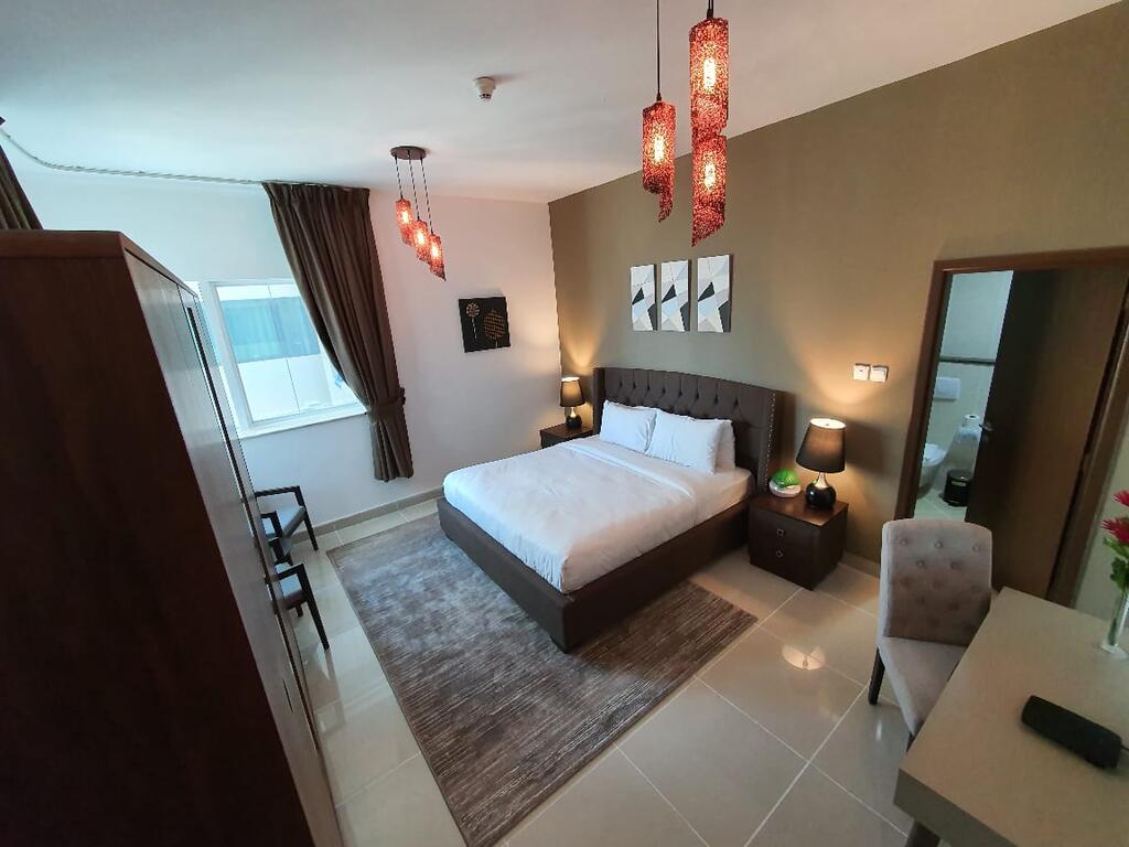 Al Ashrafia Holiday Home - 2 BDR Marina Pinnacle Tiger - thumb 3