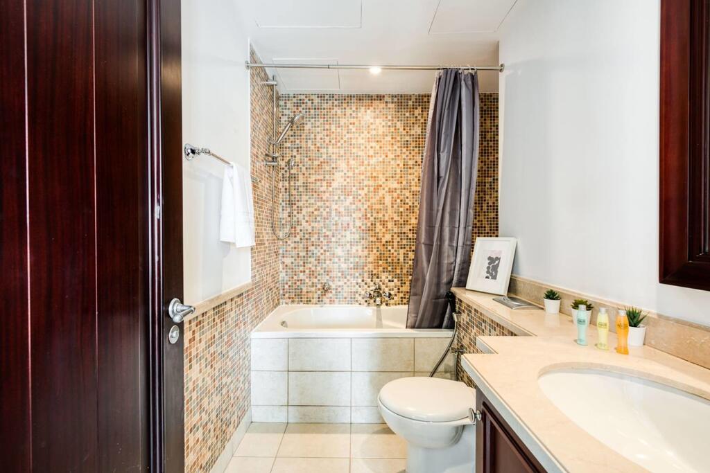 GuestReady - Retreat To Elegant Apartment In Old Town - thumb 6