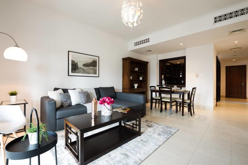 GuestReady - Retreat To Elegant Apartment In Old Town - thumb 2