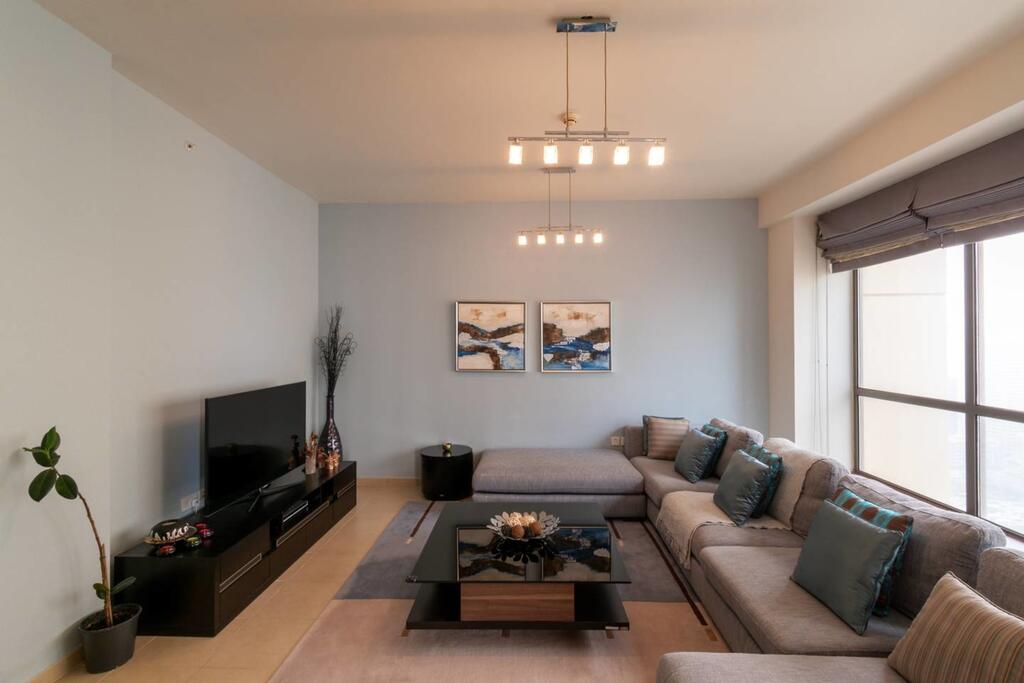 GuestReady - Sea And Marina View Mins Away From JBR Walk - thumb 1