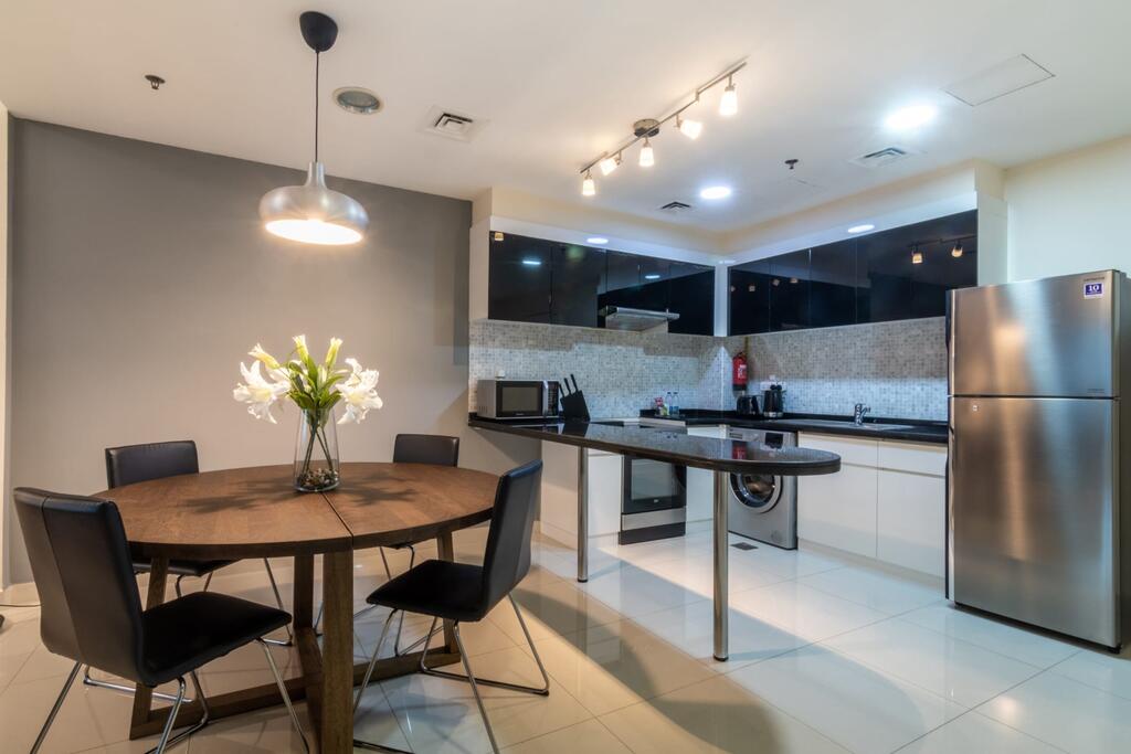 GuestReady - Superb Apartment With Exquisite Water Views - thumb 6