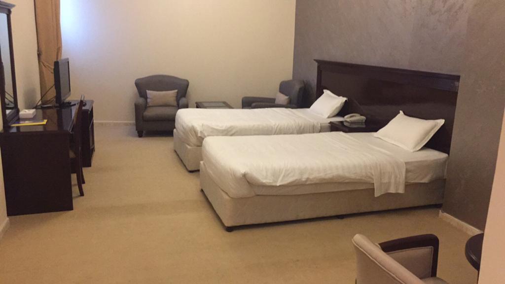Al Bustan Hotel - thumb 5