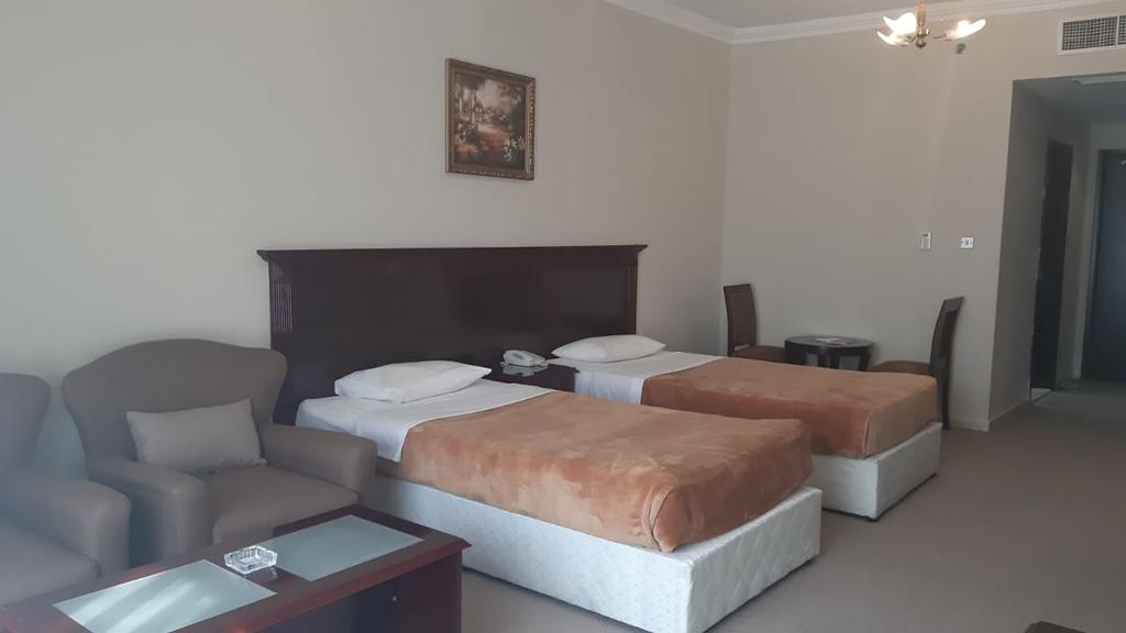 Al Bustan Hotel - thumb 4
