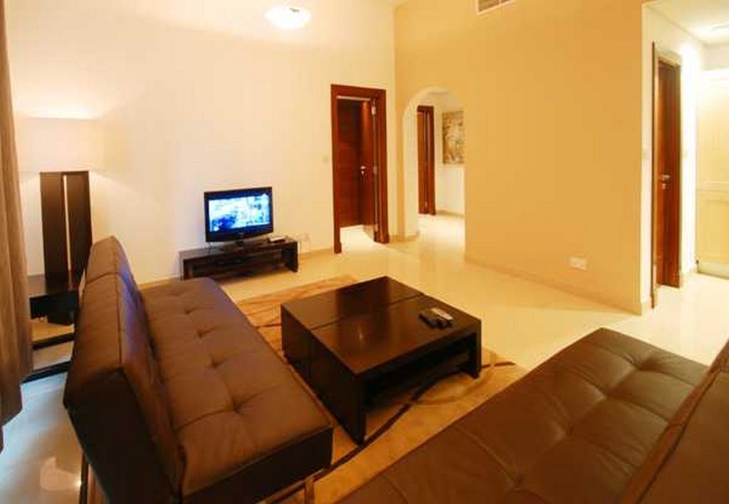 Hometown Apartments - Waterfront 1 Bedroom Apartment In Westside Marina - thumb 2