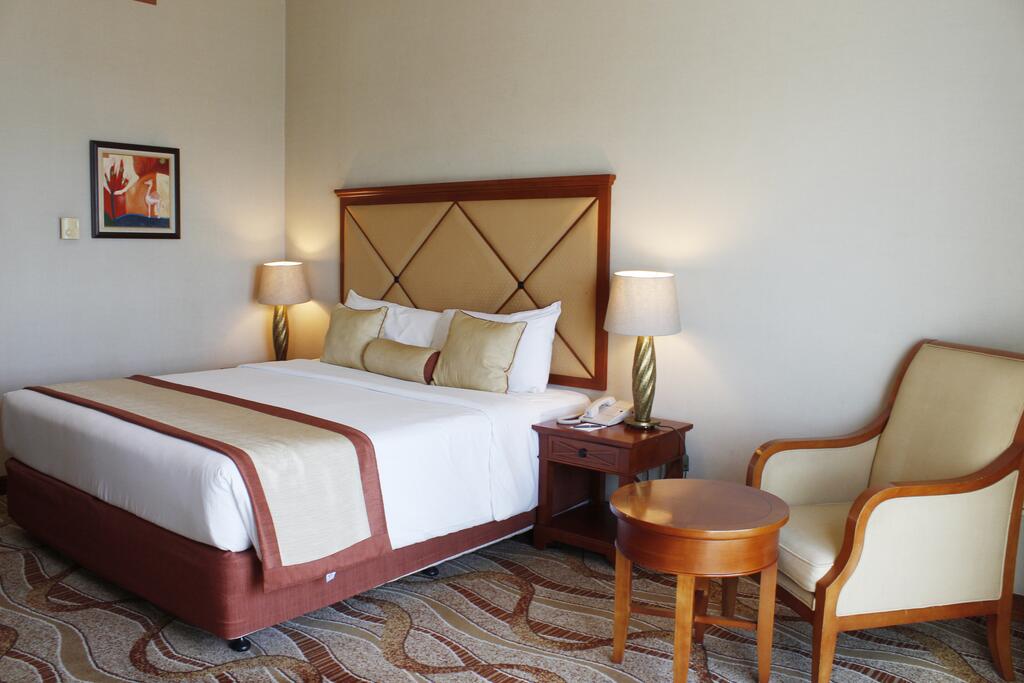 Al Diar Capital Hotel - thumb 1