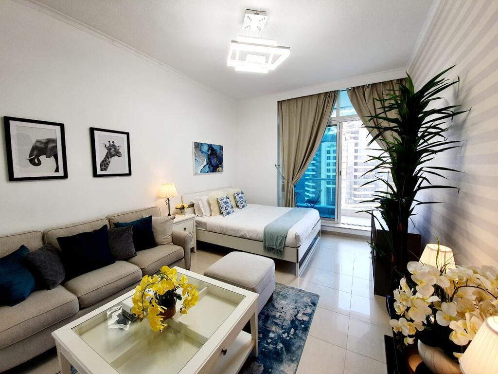 Incredible Apartment With Marina And Sea Views - thumb 6
