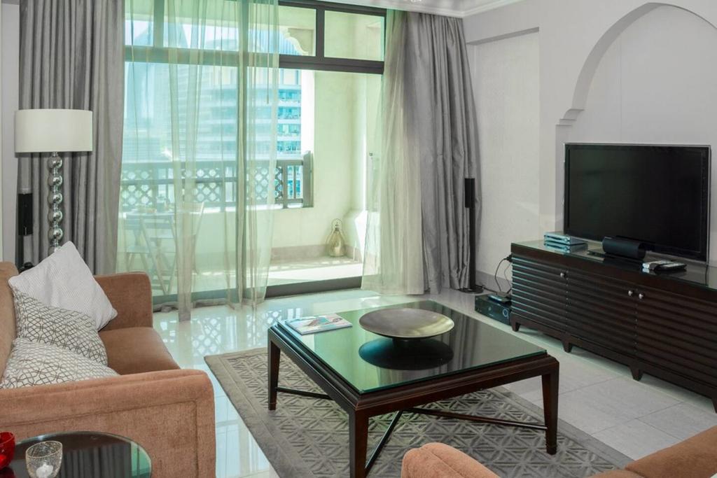 Incredible Stay At Dubai Old Town -Souk Al Bahar - thumb 7