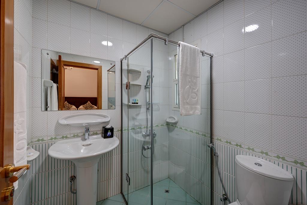 J5 Four Bedroom Villa Holiday Home In Mirdif - thumb 2