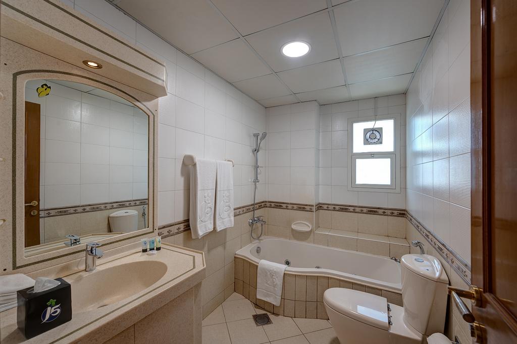 J5 Four Bedroom Villa Holiday Home In Mirdif - thumb 3