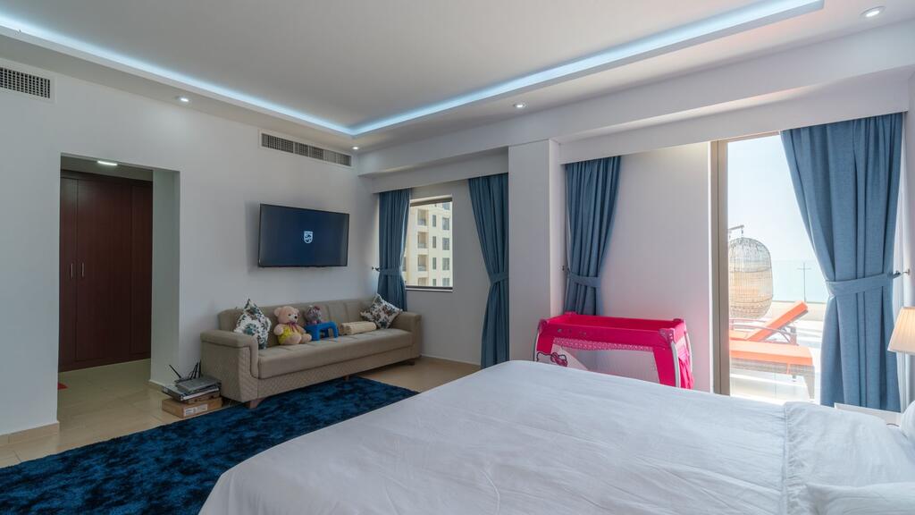 Jbr Penthouse With Terrace Pool - thumb 6