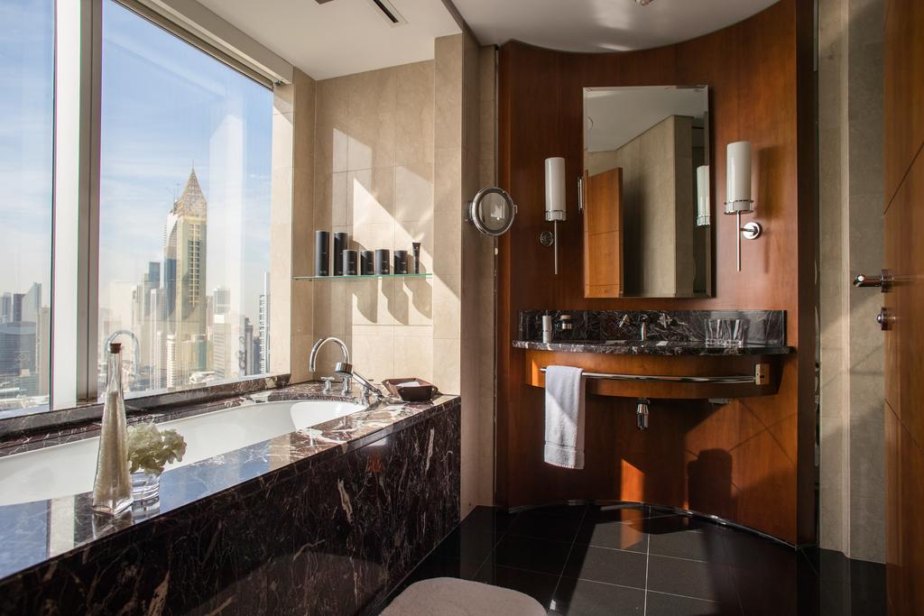 Jumeirah Emirates Towers - thumb 4