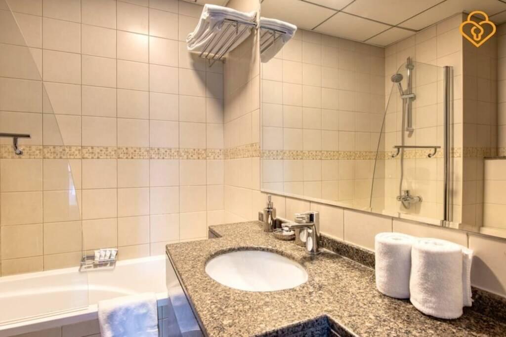Keysplease Bay Central 1 B/R Apt Marina View, Dubai Marina - thumb 5