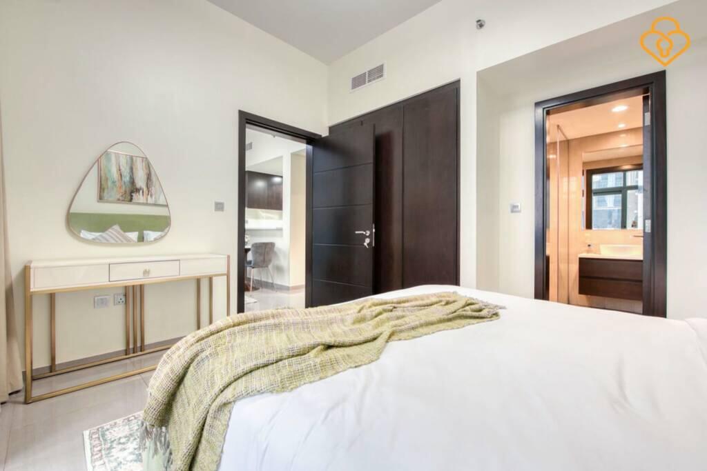 Keysplease Gorgeous New 1 B/R Apt Merano Tower - thumb 5