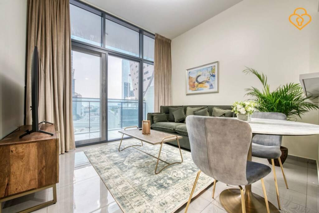 Keysplease Gorgeous New 1 B/R Apt Merano Tower - thumb 2