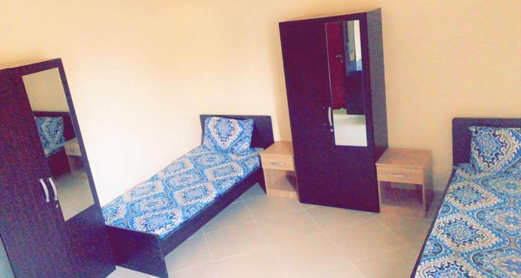 Ladies Bed Space In Canal Star Tower Sharjah - thumb 0