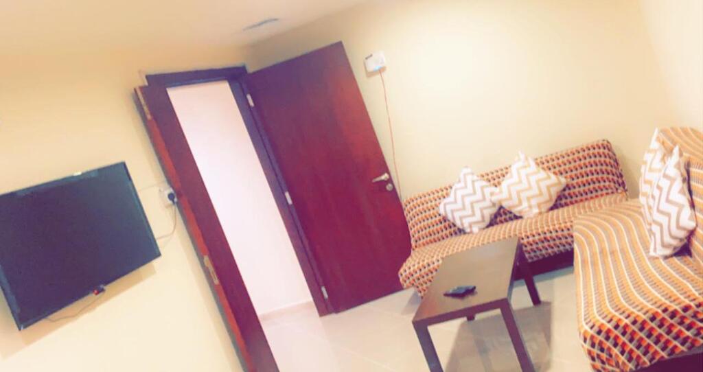 Ladies Bed Space In Canal Star Tower Sharjah - thumb 2