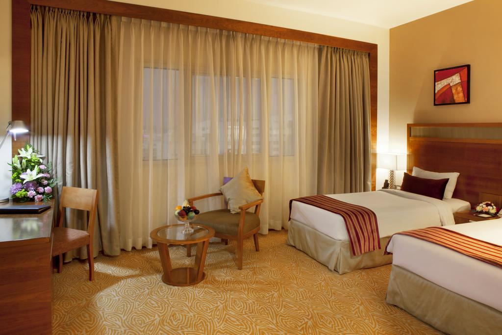 Landmark Grand Hotel - thumb 2