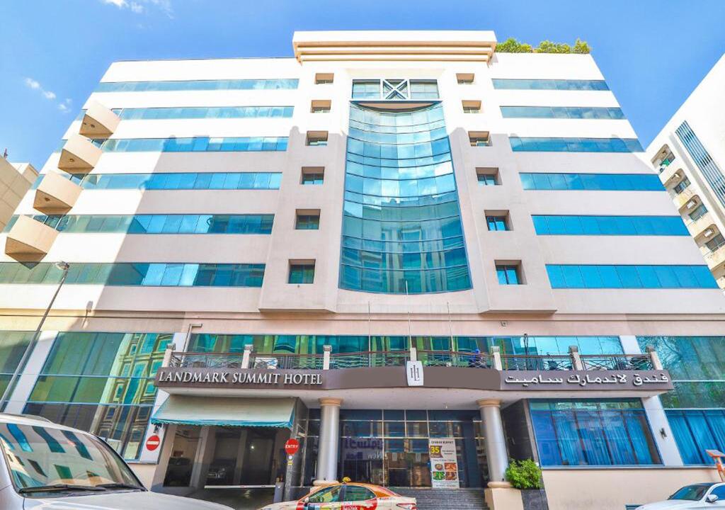 Landmark Summit Hotel - thumb 0