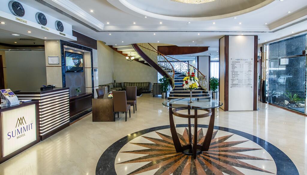 Landmark Summit Hotel - thumb 3
