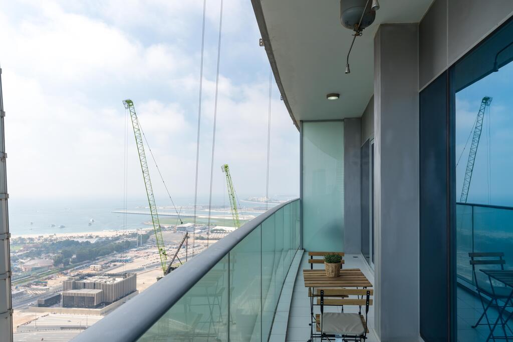 LAVISH 2-BEDROOM APARTMENT IN MARINA - thumb 6