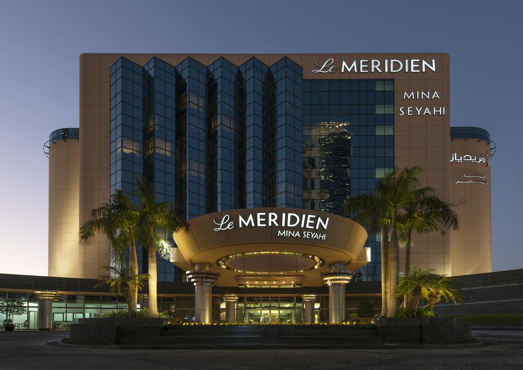 Le Meridien Mina Seyahi Beach Resort & Waterpark - thumb 1