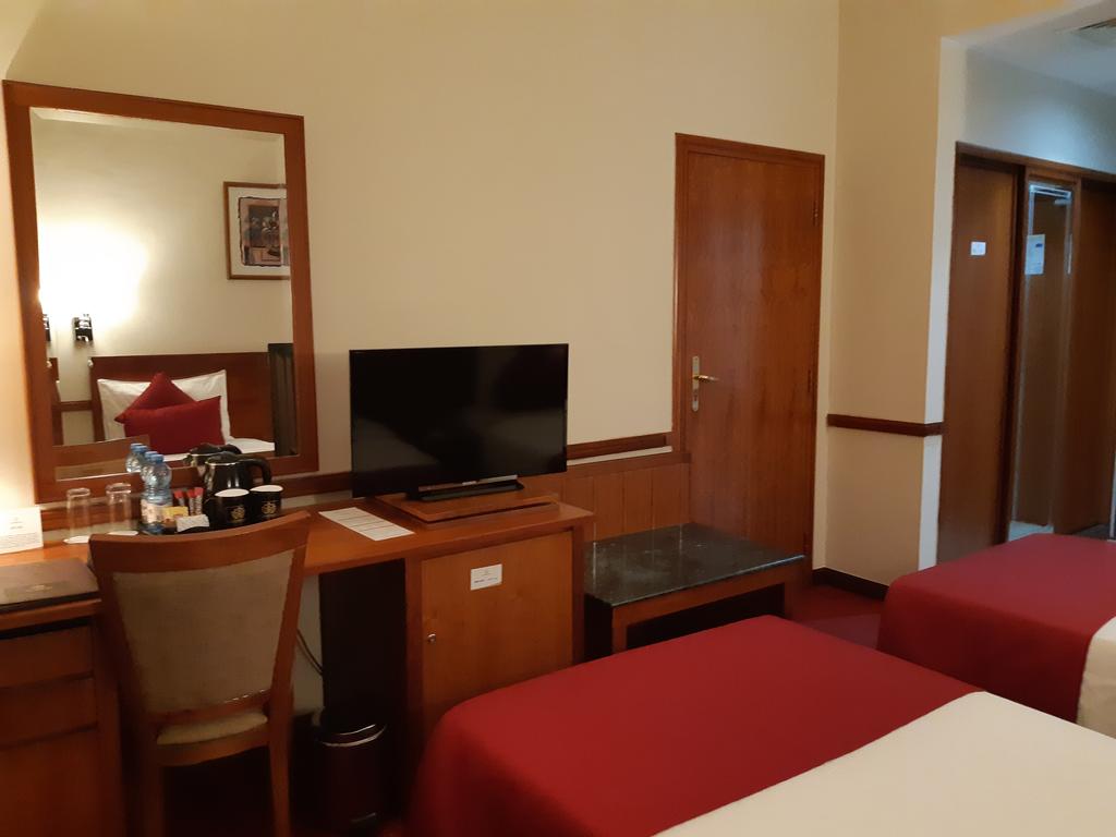 Lotus Grand Hotel - thumb 1