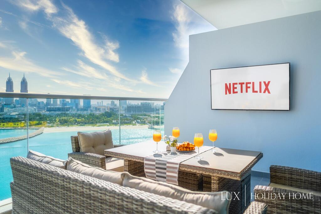 LUX - Opulent Island Suite Burj Khalifa View 2 - thumb 0