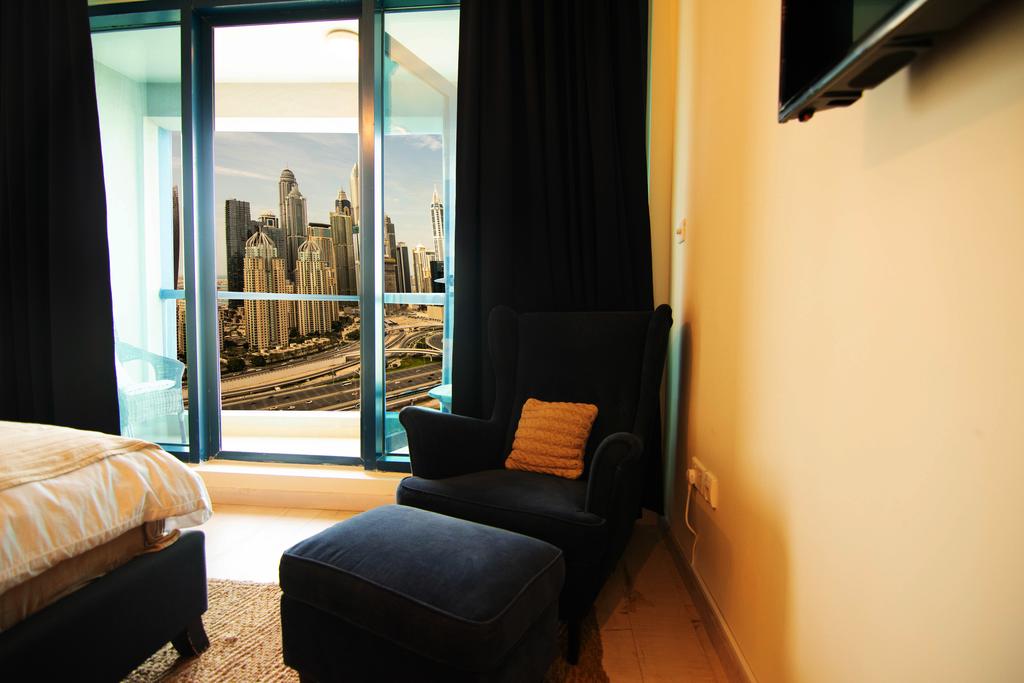 Lux BNB Jumeirah Lake Towers - thumb 2