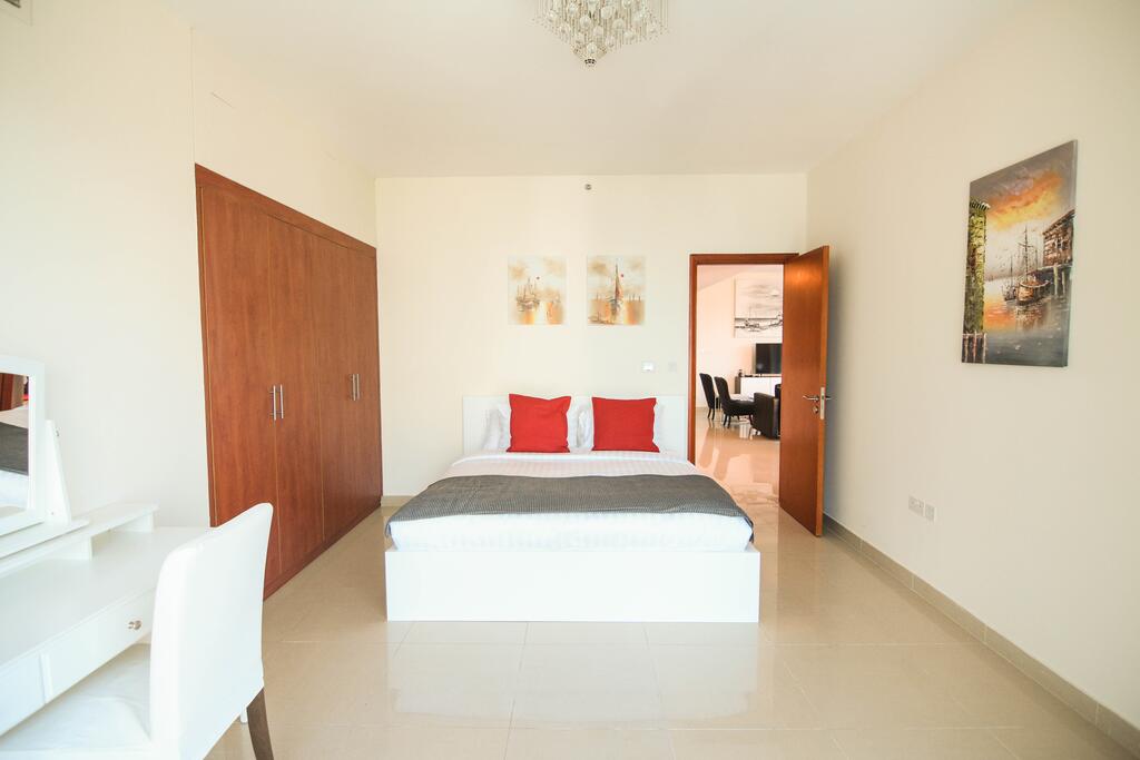 Lux BNB Park Towers DIFC -2BDR - thumb 4