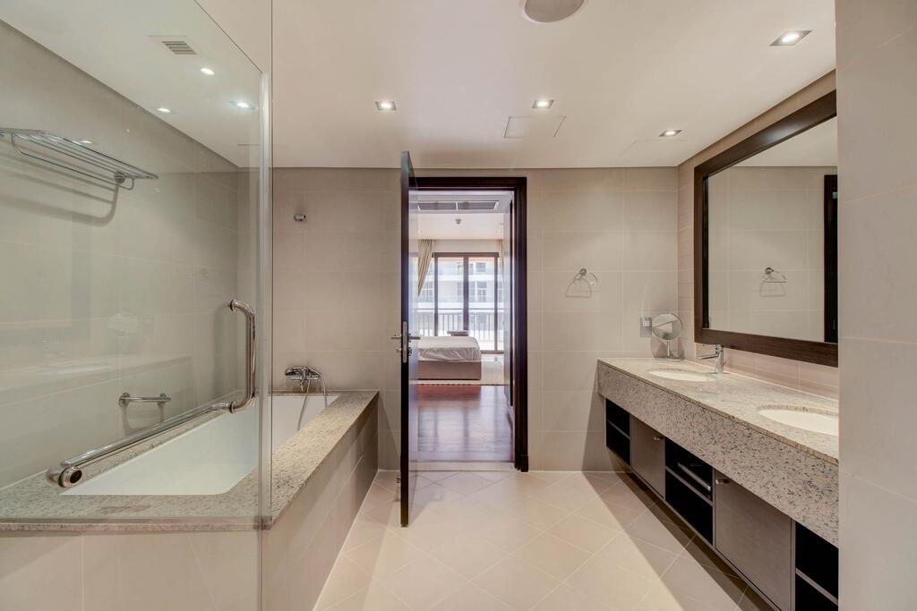 Luxe Getaways Anantara Palm Jumeirah Apartment Holiday Home - thumb 4