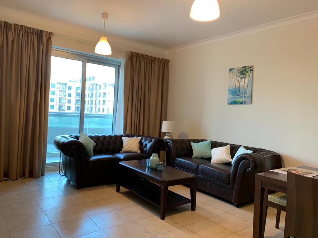 Luxurious 1 Bedroom With Lake View In The Greens - thumb 0